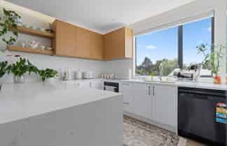 1B Fulton Crescent, Otara