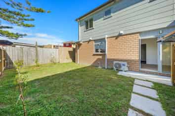 17D Martin Place, Kelston