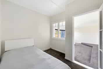 Hawkes Bay - Address withheld