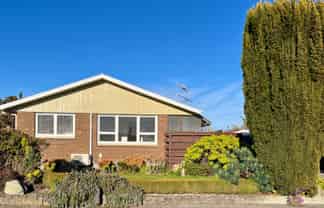 29 Churchill Ave, Ashburton