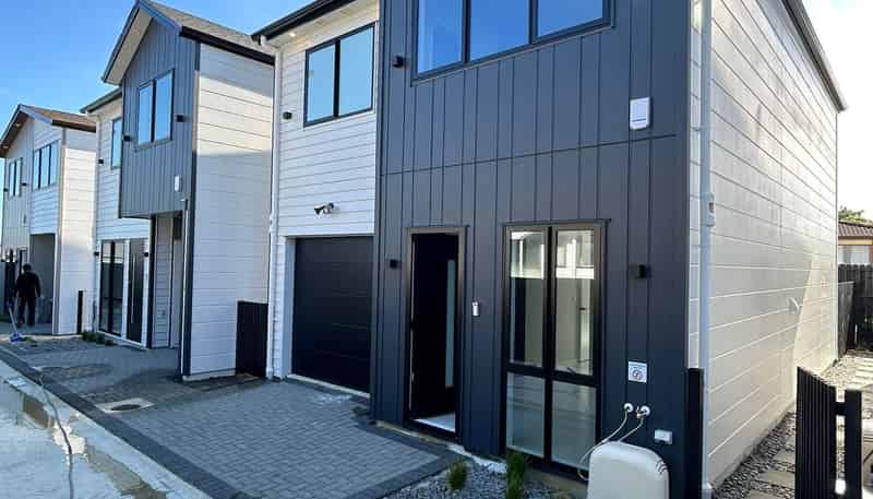 2/52 Hutchinsons Road, Bucklands Beach