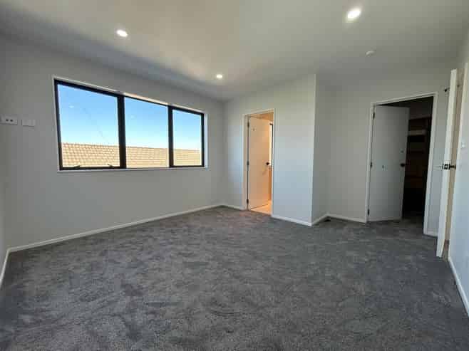 2/52 Hutchinsons Road, Bucklands Beach