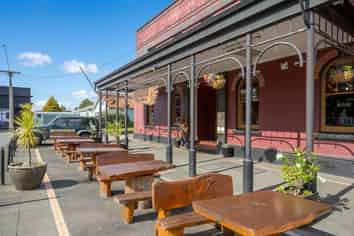 Buckhorn Bar and Grill