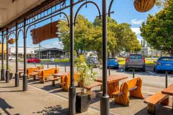 Buckhorn Bar and Grill