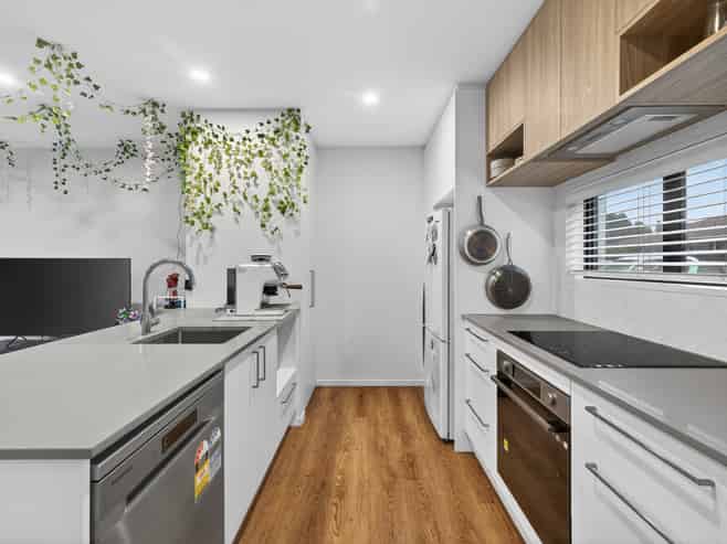 2/406 Armagh Street, Linwood