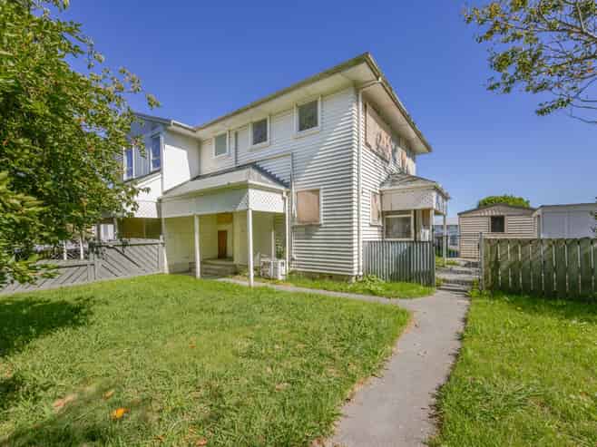 804-806 Takapu Place, Hastings