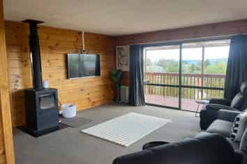 2/188 Taharepa Road, Taupo