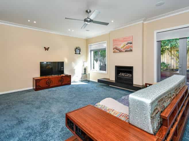 11 Swindon Close, Mellons Bay