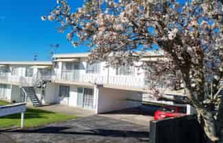 6/15 Lloyd Ave, Mount Albert