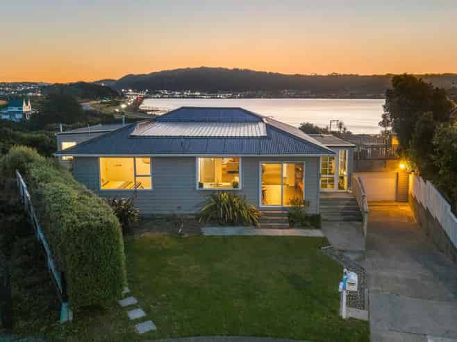 9 Ayr Place, Papakowhai