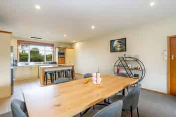 40 O'Brien Road, Winton