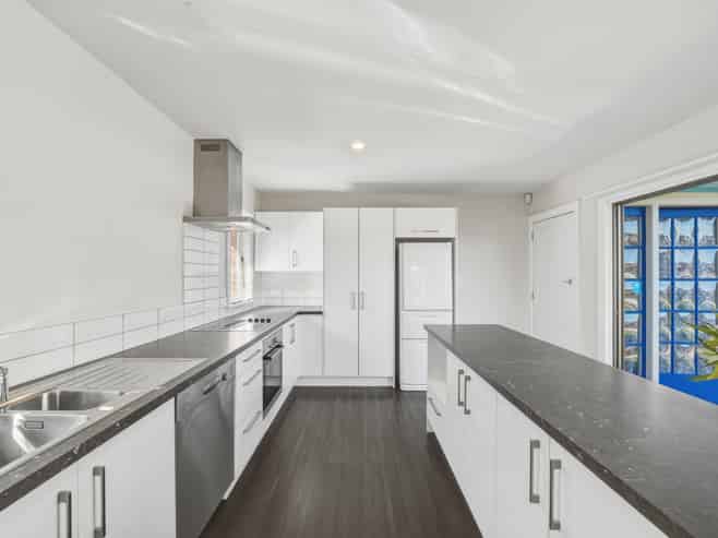 8 McIntyre Street, Shirley