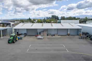 Workshop-Warehouse in Strategic Location