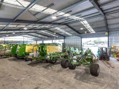 Workshop-Warehouse in Strategic Location