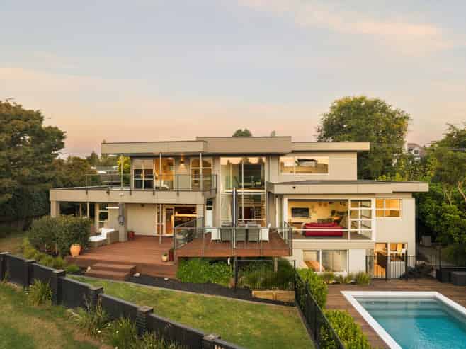 809 River Road, Chartwell