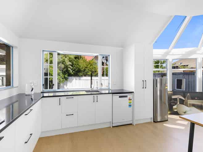 16 Epuni Street, Epuni