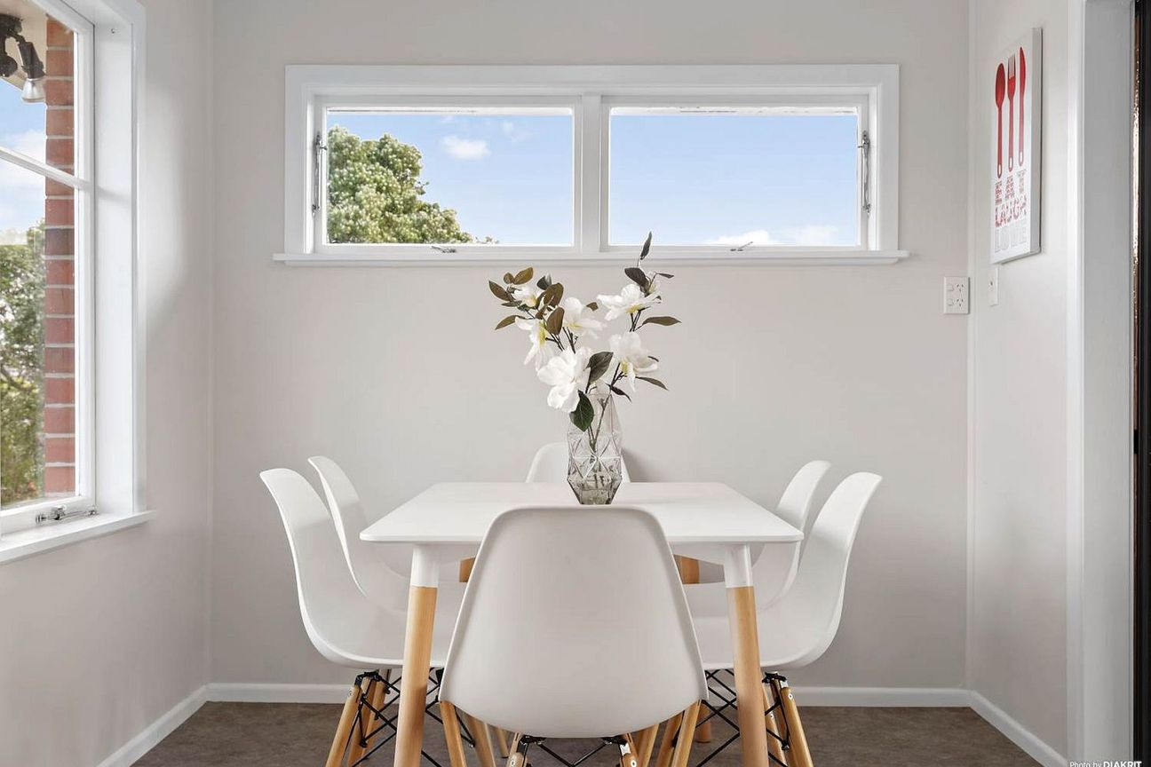 Spacious 3 bedroom Family Living in Glenfield - Więcej