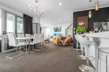 1006/72 Devonport Road, Tauranga Central