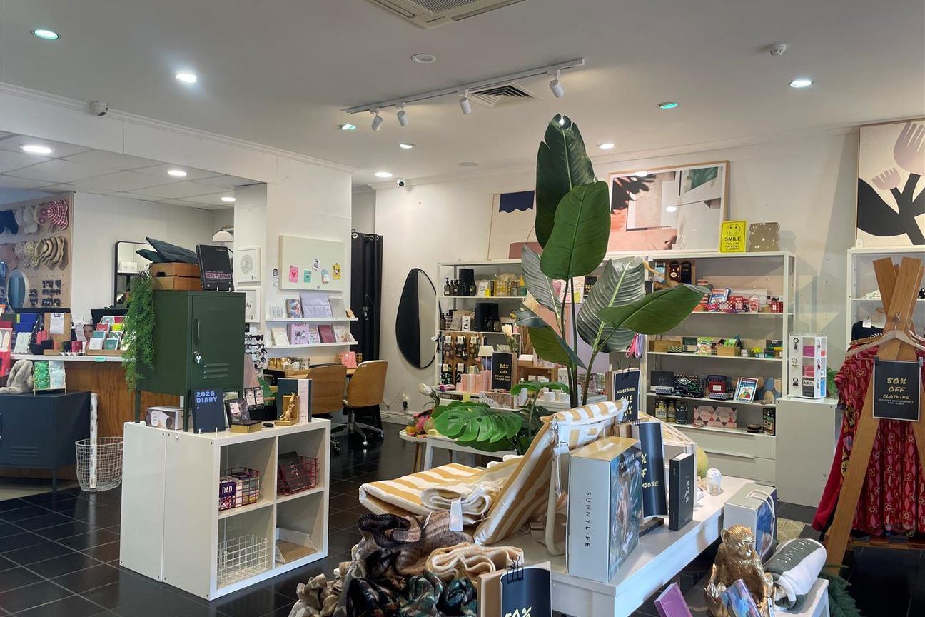 Retail with Unmissable Presence - Ansicht 4
