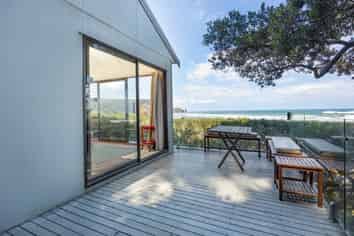 107 North Piha Road, Piha