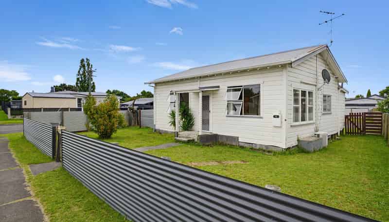 255 Lytton Road, Elgin