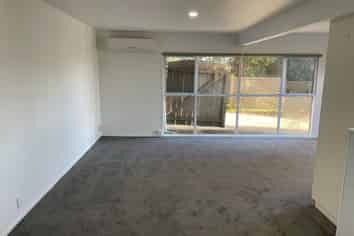 16A Easton Park Parade, Glenfield