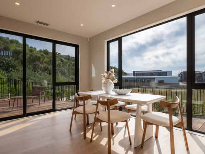 52 Streamview Way, Long Bay