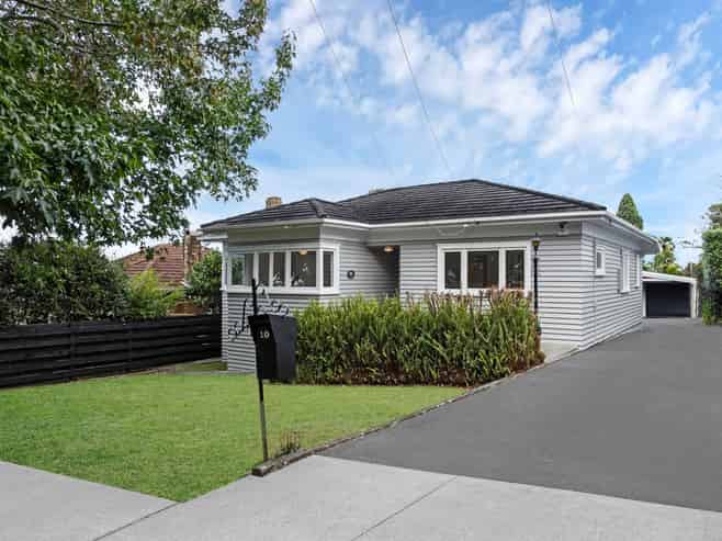 10 Mountfield Terrace, Mount Albert