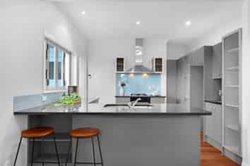 10 Mountfield Terrace, Mount Albert