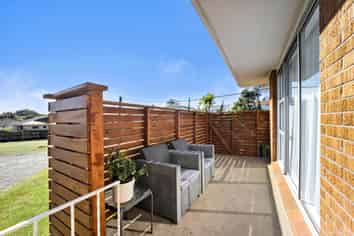 1/57 Fruitvale Road, New Lynn
