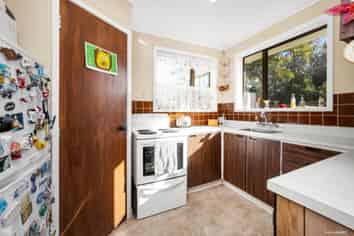 2/13 Northall Road, New Lynn