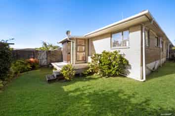 2/13 Northall Road, New Lynn