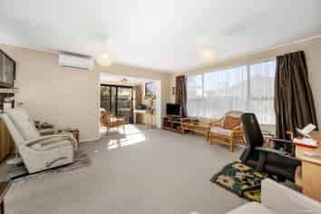 2/13 Northall Road, New Lynn