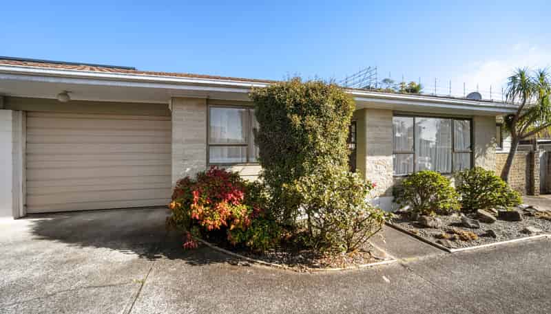 2/13 Northall Road, New Lynn