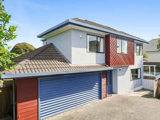 8B  Rangiatea Road, Epsom