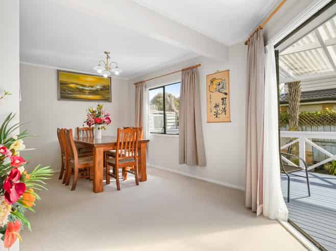 8B  Rangiatea Road, Epsom