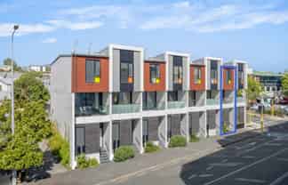 1824 Great North Road, Avondale