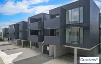 3/5 Treasure Lane, Te Atatu South