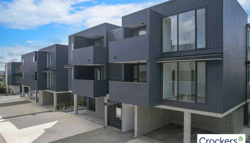 3/5 Treasure Lane, Te Atatu South