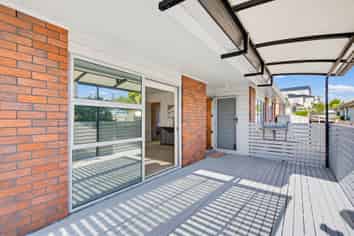 52 Bodi Place, Te Atatu South