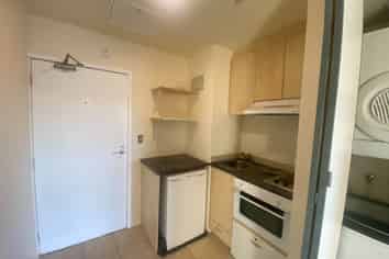 5p/10 Crown Lynn Place, New Lynn