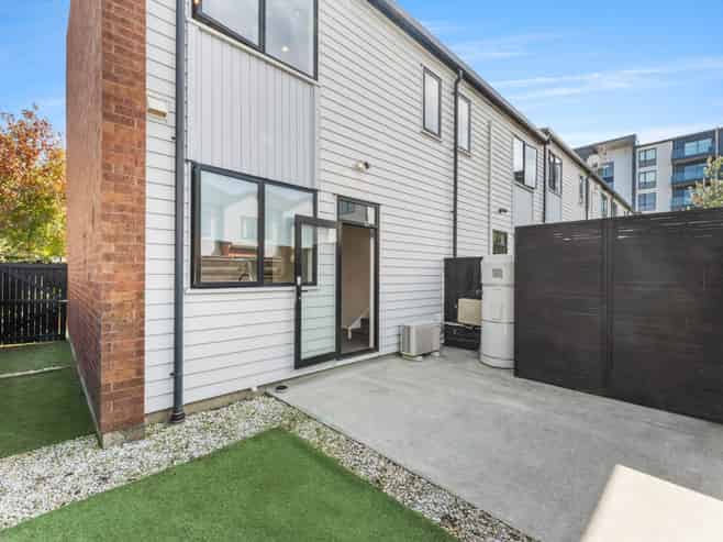 16 Uku Lane, Hobsonville