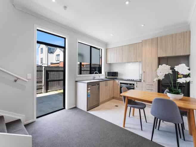 16 Uku Lane, Hobsonville