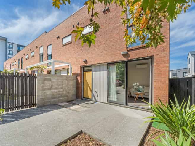 16 Uku Lane, Hobsonville