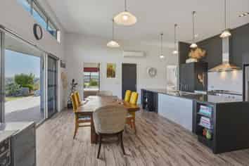 2390 Owaka State Highway, Katea