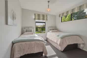 2390 Owaka State Highway, Katea