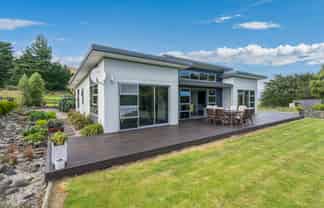 2390 Owaka State Highway, Katea