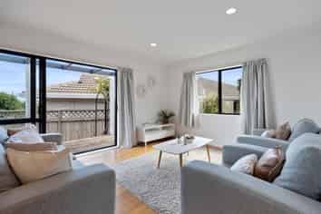 25 Lucerne Place , Welcome Bay