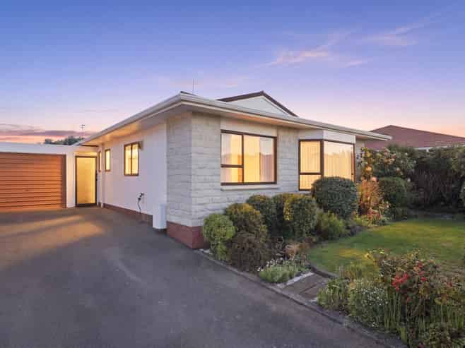 2/35 Dorset Road, Springvale