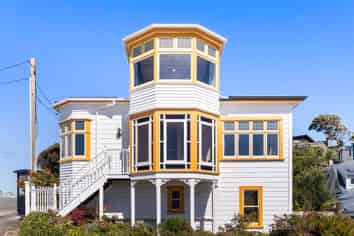 16 Maida Vale Road, Roseneath